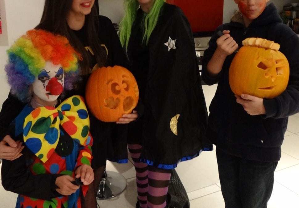 9 Top Safety Tips for Bonfire Night and Halloween