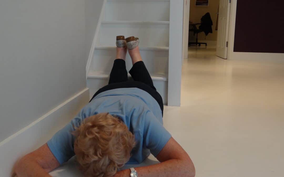 9 top tips to prevent falling and first aid advice if we fall